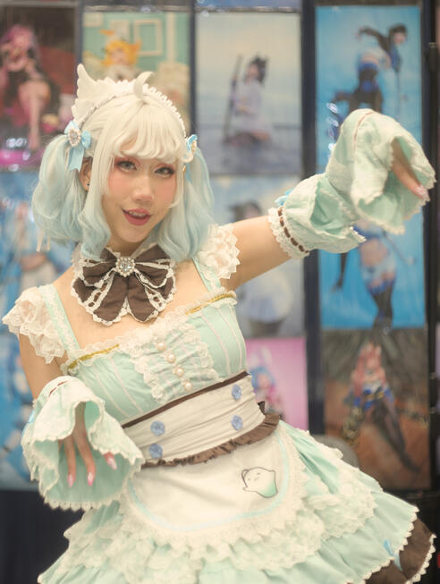 Danisaurz, Holmat 2025. Cosplayer: https://twitter.com/danisaurzx Danisaurz, Holmat 2025. Cosplayer: https://twitter.com/danisaurzx
